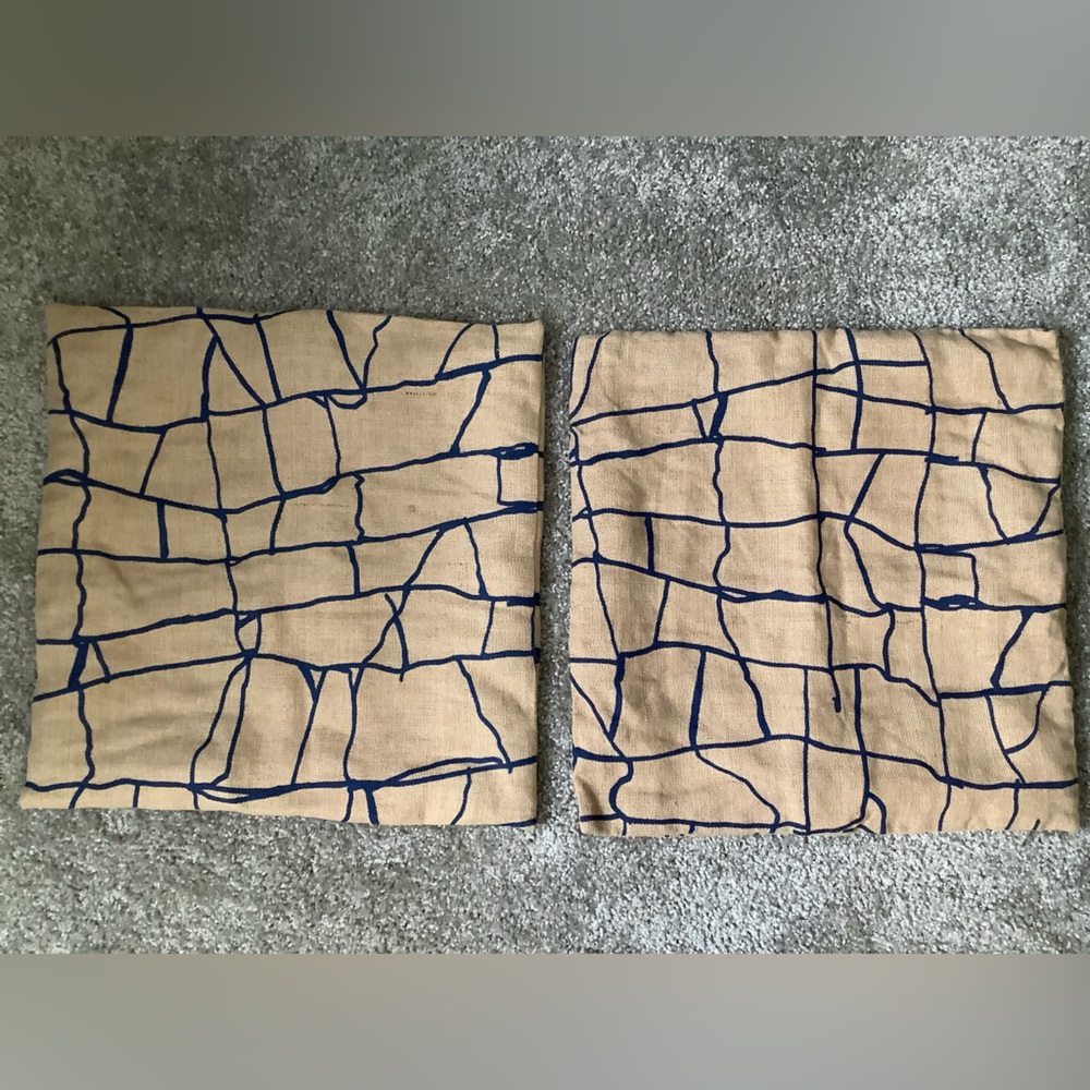 IKEA Burlap Two Pillow Case 20x19. Excellent Preowned Condition durable material - Picture 3 of 3